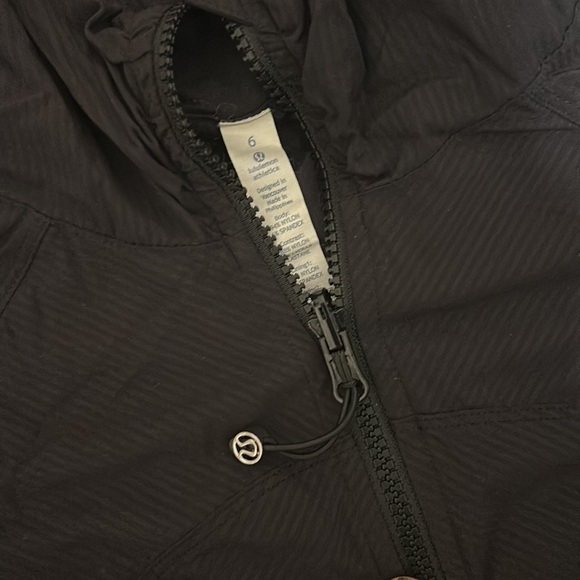 Lululemon Zip-Up - Picture 4 of 6